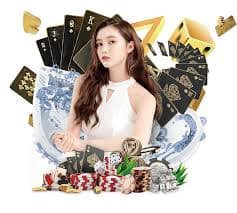 Antarmuka permainan Fortune Tiger di aplikasi mobile orangkaya77 dengan gulungan dan simbol bertema